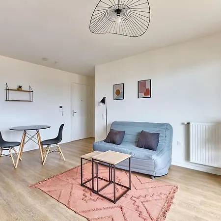 Parking Et Acces A Pied Rer B Et Metro Ligne 4 Apartment *